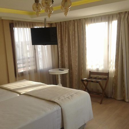 Rooms Inn Taxim Istanboel Kamer foto