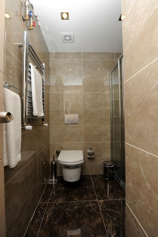 Rooms Inn Taxim Istanboel Buitenkant foto