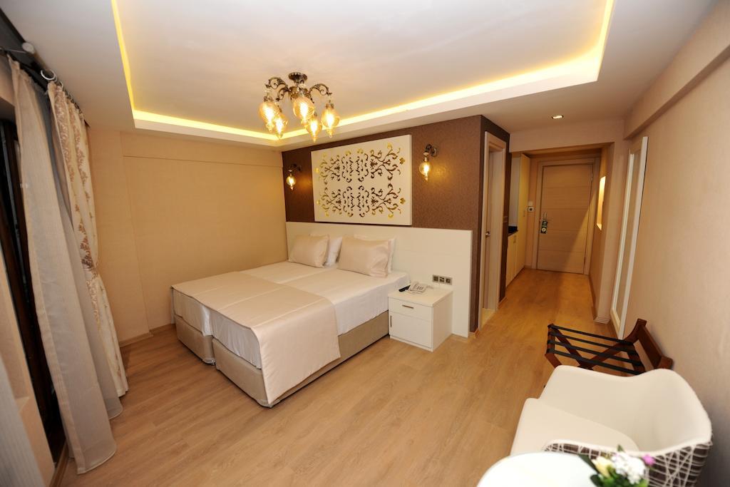 Rooms Inn Taxim Istanboel Buitenkant foto