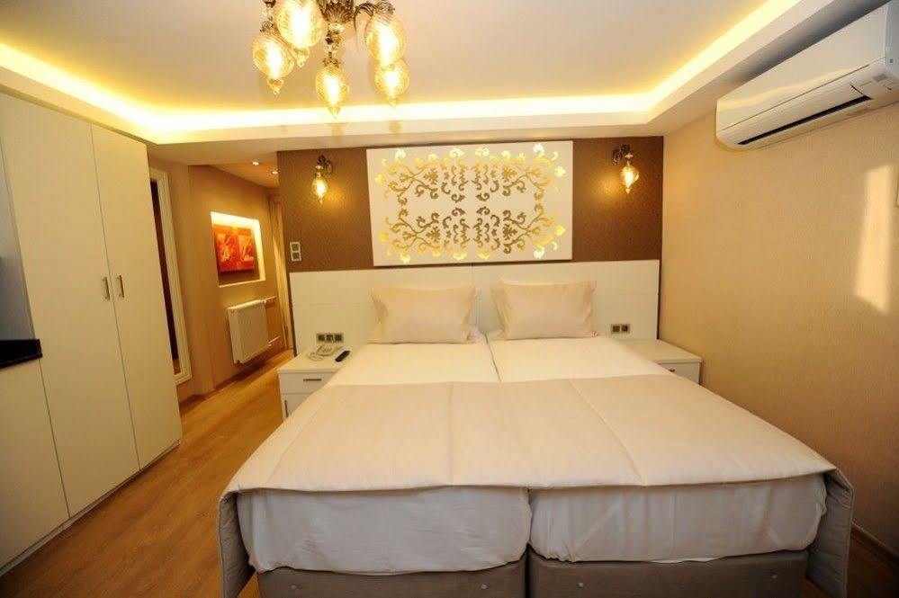 Rooms Inn Taxim Istanboel Buitenkant foto